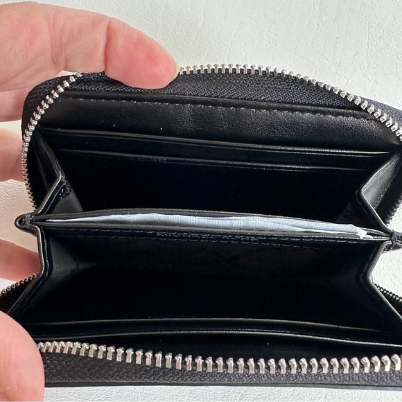 Michael Kors Zip Small Zip Around Card Case Wallet Animal Print Haircalf - Picture 4 of 7